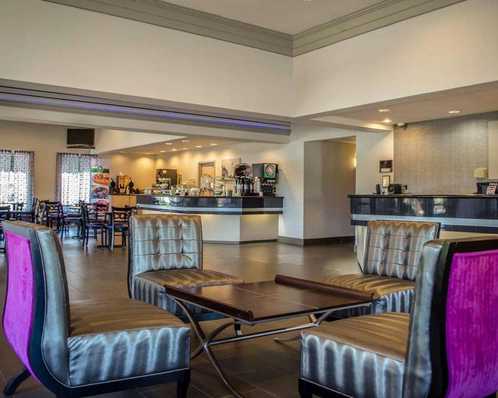 מובייל Quality Inn & Suites At Airport Blvd I-65 מראה פנימי תמונה