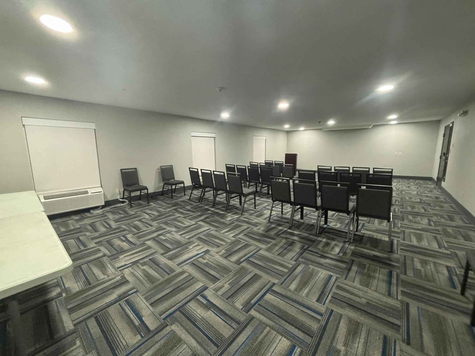 מובייל Quality Inn & Suites At Airport Blvd I-65 מראה חיצוני תמונה