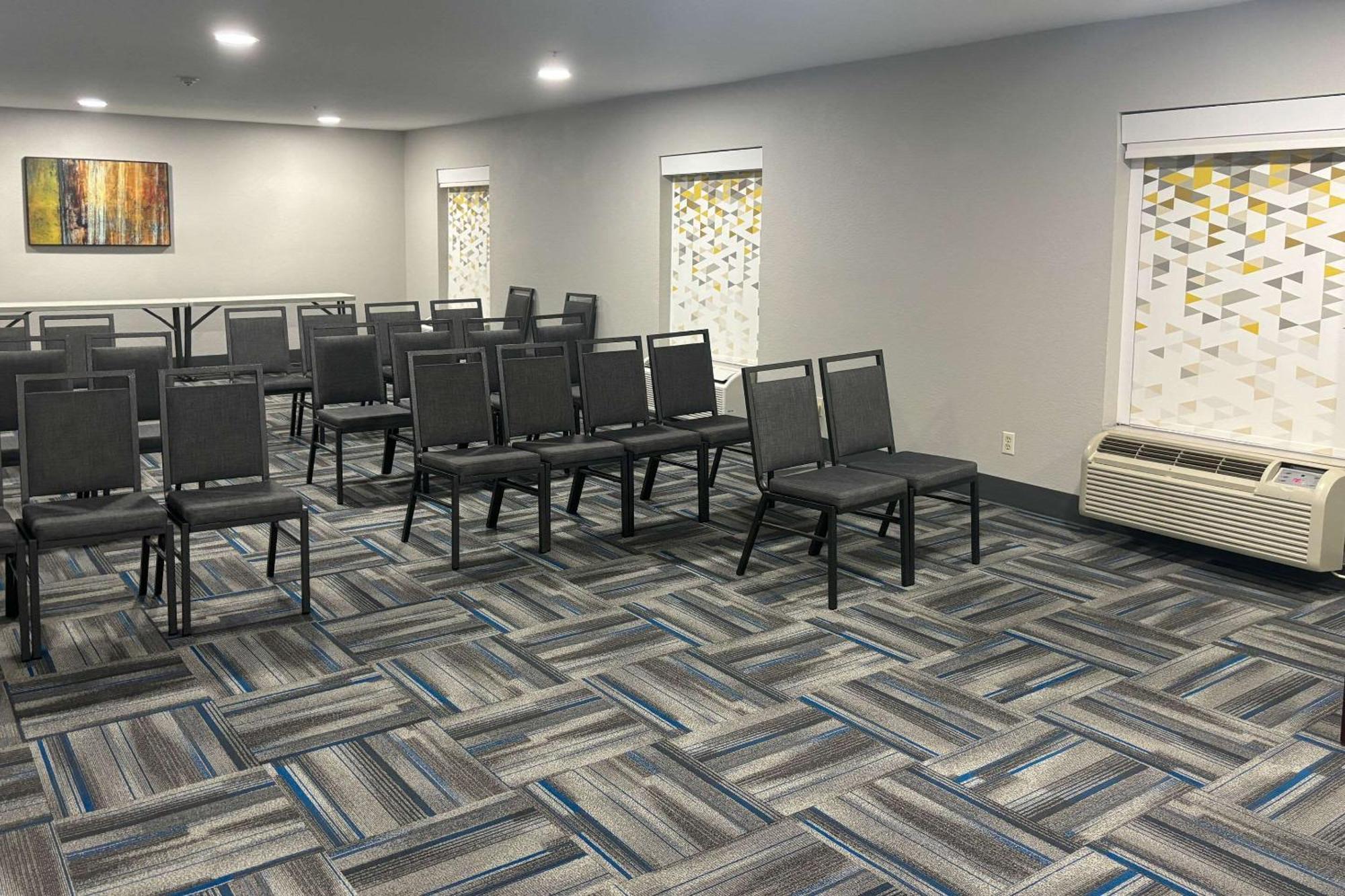 מובייל Quality Inn & Suites At Airport Blvd I-65 מראה חיצוני תמונה